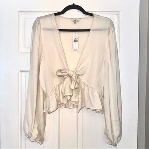 American Eagle Ivory White Cropped Blouse